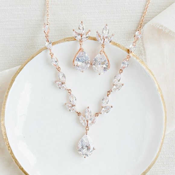 David's Bridal Rose Gold Crystal Earrings & Necklace set NWT - Picture 2 of 6